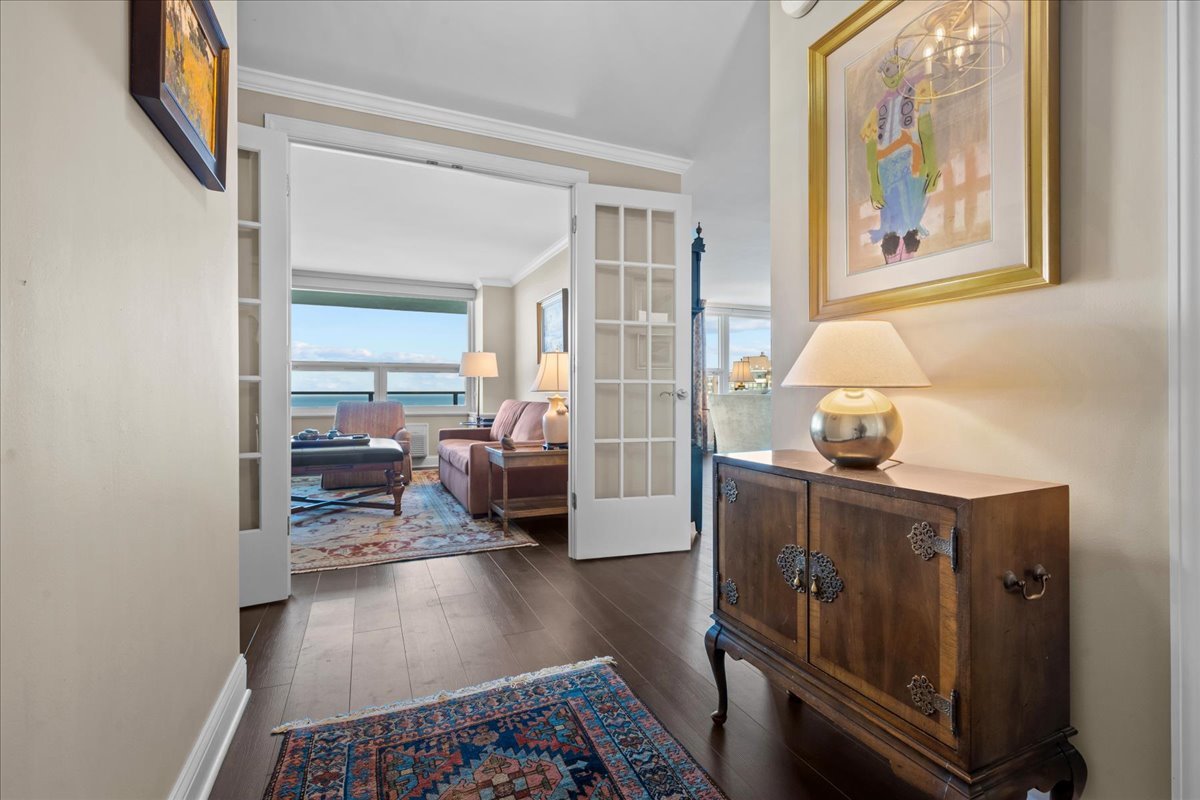 1630 Sheridan Road 9C