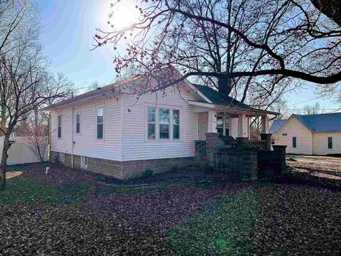 Tiny photo for 505 California St Street, Carterville, IL 62918 (MLS # 100000258)