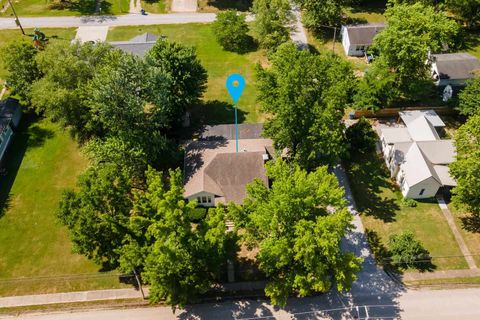 Tiny photo for 505 California St Street, Carterville, IL 62918 (MLS # 100000258)