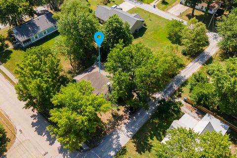 Tiny photo for 505 California St Street, Carterville, IL 62918 (MLS # 100000258)