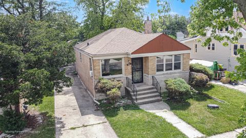 Tiny photo for 241 51st Avenue, Bellwood, IL 60104 (MLS # 12423812)