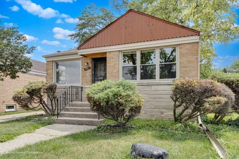 Tiny photo for 241 51st Avenue, Bellwood, IL 60104 (MLS # 12423812)