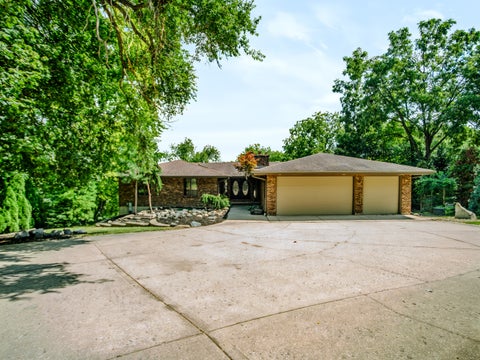 Photo of 6N779 Il Route 31 Road, St. Charles, IL 60174 (MLS # 12762699)