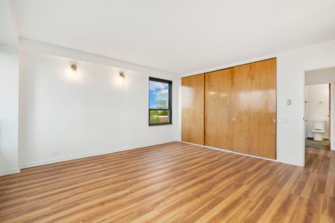 Tiny photo for 5050 S East End Avenue #7A, Chicago, IL 60615 (MLS # 12561827)