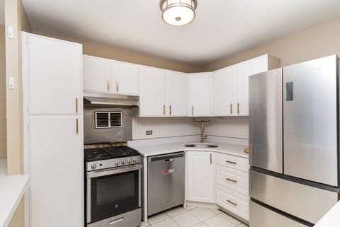 Tiny photo for 400 E RANDOLPH Street #1604, Chicago, IL 60601 (MLS # 12481207)