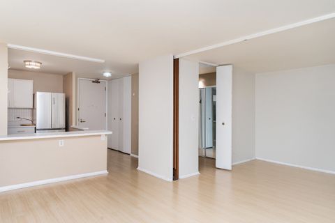 Tiny photo for 400 E RANDOLPH Street #1604, Chicago, IL 60601 (MLS # 12481207)