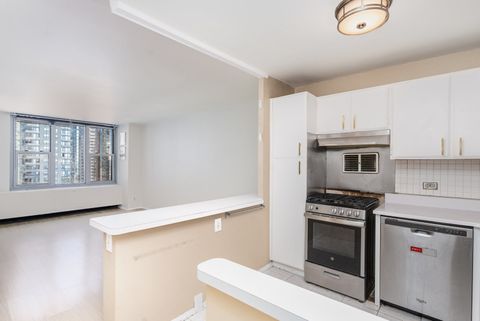 Tiny photo for 400 E RANDOLPH Street #1604, Chicago, IL 60601 (MLS # 12481207)