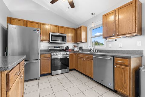 Tiny photo for 853 Wynstone Way, Rockton, IL 61072 (MLS # 12491277)