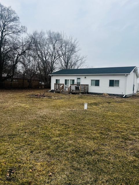 Photo of 17611 E 4750s Road, Pembroke Twp, IL 60958 (MLS # 12580553)