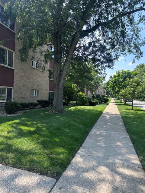 Tiny photo for 2612 Central Drive #1N, Flossmoor, IL 60422 (MLS # 12703524)