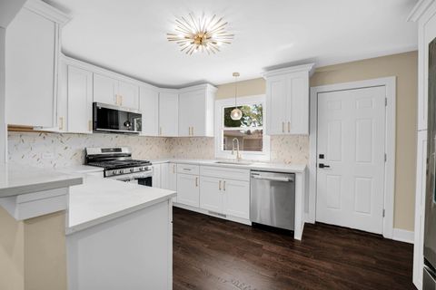 Tiny photo for 6409 W 85th Place, Burbank, IL 60459 (MLS # 12638749)