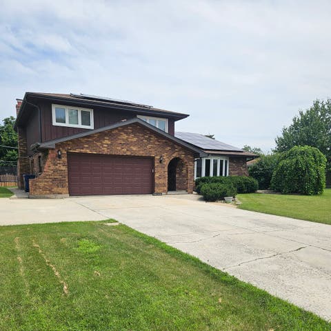 Tiny photo for 9157 S 83rd Court, Hickory Hills, IL 60457 (MLS # 12693945)