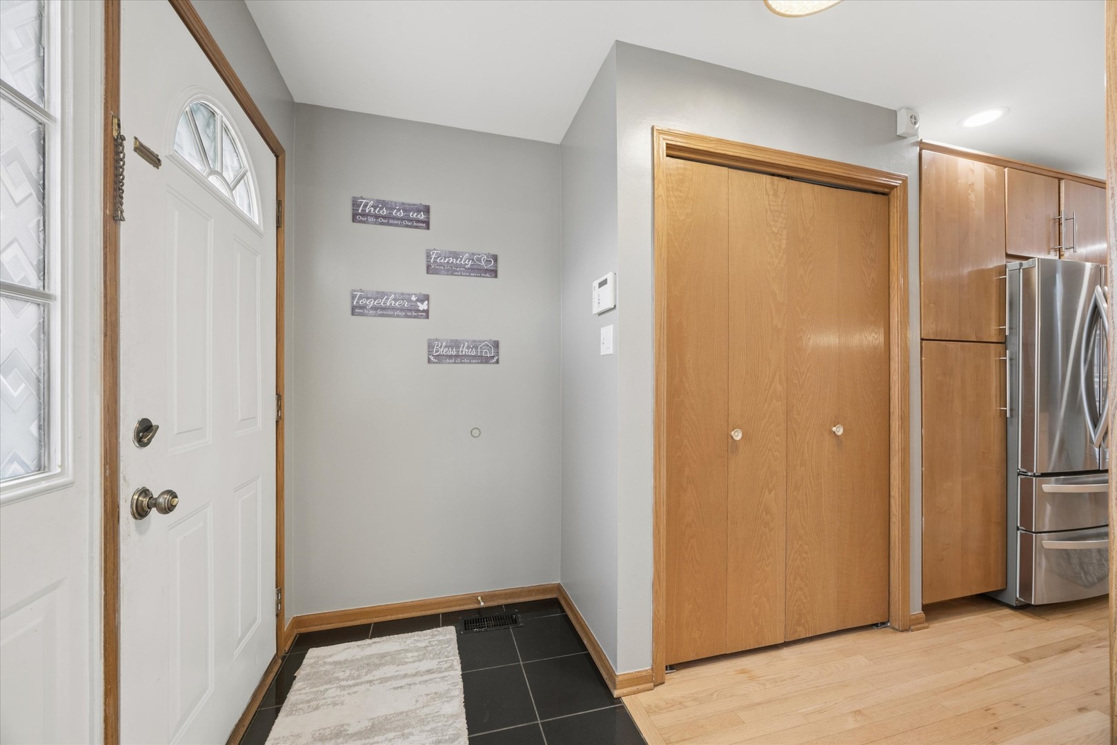 5446 S Rutherford Avenue