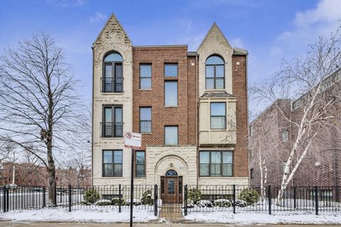 4452 S University Avenue 1S Chicago IL 60653