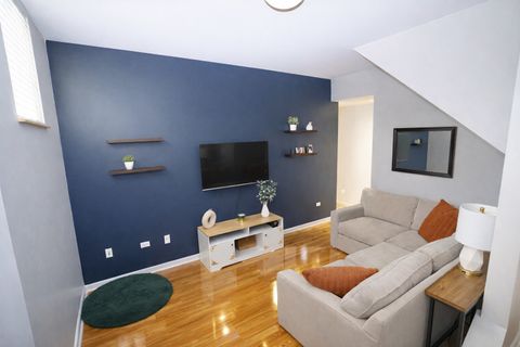 Tiny photo for 4452 S University Avenue #1S, Chicago, IL 60653 (MLS # 12561691)