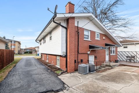 A home in Oak Lawn