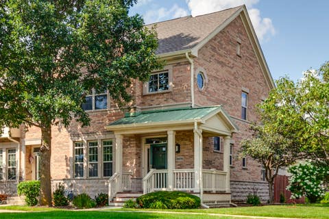 Photo of 2670 W Lake Avenue #2670, Glenview, IL 60026 (MLS # 12729334)