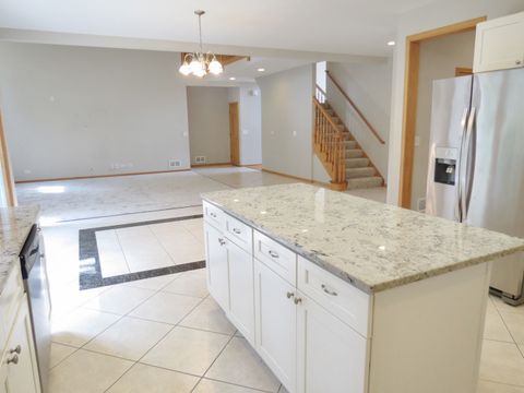 Tiny photo for 358 Mayo Lane, Bloomingdale, IL 60108 (MLS # 12473335)
