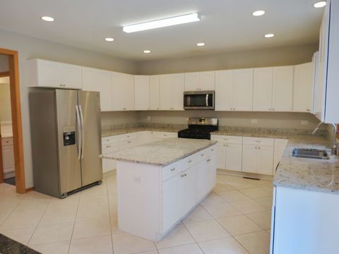 Tiny photo for 358 Mayo Lane, Bloomingdale, IL 60108 (MLS # 12473335)
