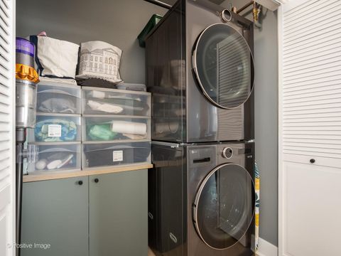 Tiny photo for 2915 N Clybourn Avenue #410, Chicago, IL 60618 (MLS # 12585830)