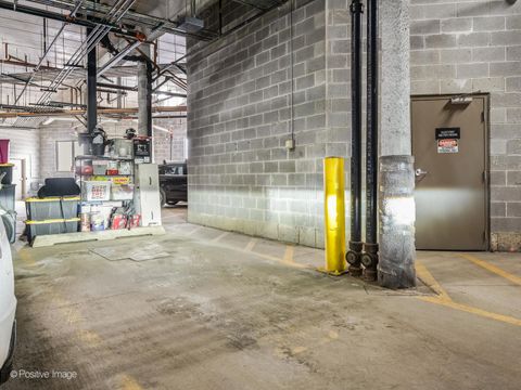 Tiny photo for 2915 N Clybourn Avenue #410, Chicago, IL 60618 (MLS # 12585830)