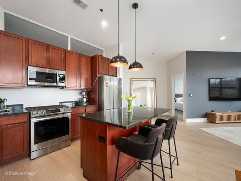 Tiny photo for 2915 N Clybourn Avenue #410, Chicago, IL 60618 (MLS # 12585830)