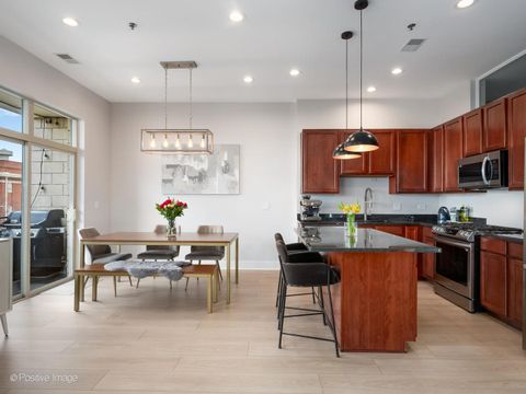 Tiny photo for 2915 N Clybourn Avenue #410, Chicago, IL 60618 (MLS # 12585830)