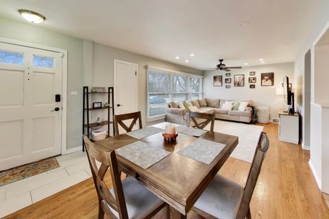 Tiny photo for 5310 Davis Street, Skokie, IL 60077 (MLS # 12602195)