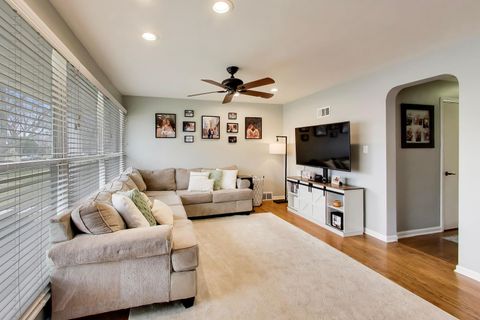 Tiny photo for 5310 Davis Street, Skokie, IL 60077 (MLS # 12602195)