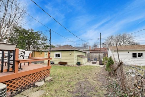 Tiny photo for 5310 Davis Street, Skokie, IL 60077 (MLS # 12602195)