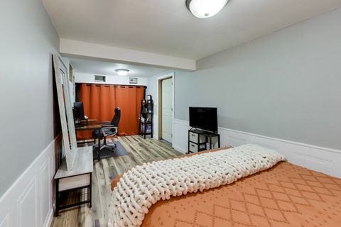 Tiny photo for 5310 Davis Street, Skokie, IL 60077 (MLS # 12602195)