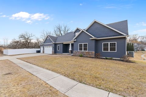 Tiny photo for 3504 Shadow Wood Court, Milan, IL 61264 (MLS # 12556393)