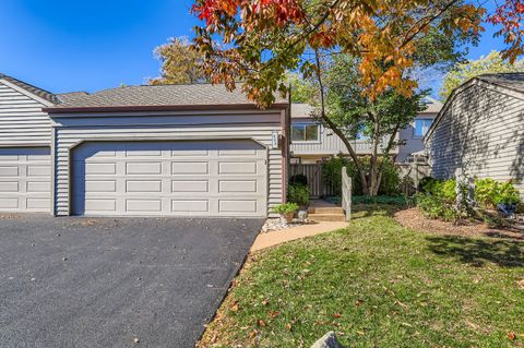 Tiny photo for 668 Shoreline Road, Lake Barrington, IL 60010 (MLS # 12504731)