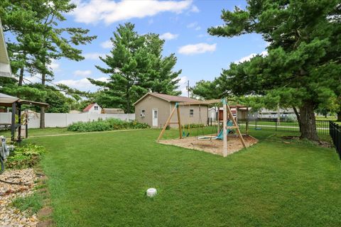 Tiny photo for 618 S Lott Boulevard, Gibson City, IL 60936 (MLS # 12437169)