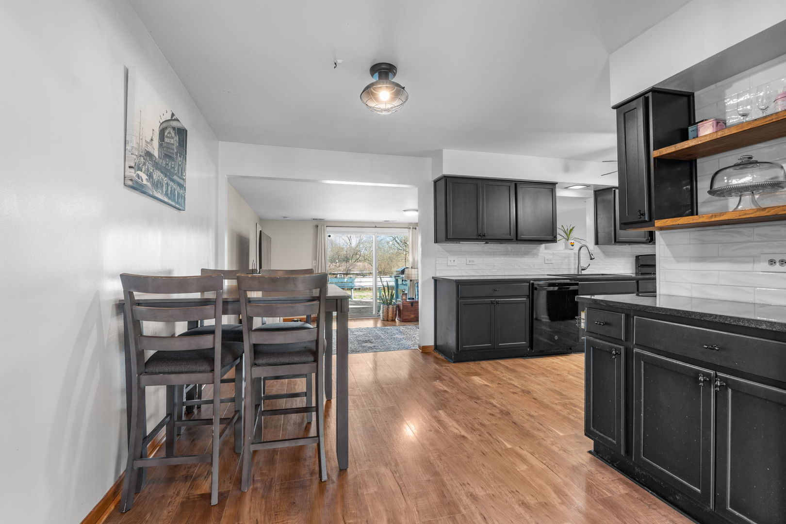 933 N Midlothian Road