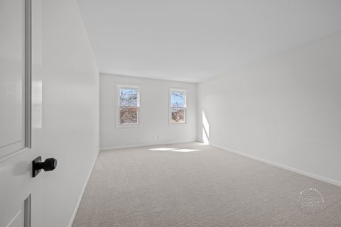 Tiny photo for 225 N Canterbury Road, Aurora, IL 60506 (MLS # 12593692)