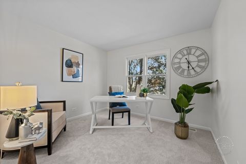 Tiny photo for 225 N Canterbury Road, Aurora, IL 60506 (MLS # 12593692)