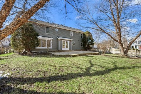 Tiny photo for 225 N Canterbury Road, Aurora, IL 60506 (MLS # 12593692)