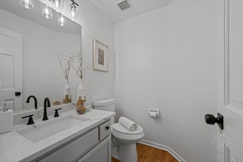 Tiny photo for 225 N Canterbury Road, Aurora, IL 60506 (MLS # 12593692)