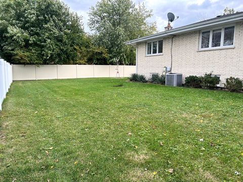 Tiny photo for 6220 W 129th Place, Palos Heights, IL 60463 (MLS # 12493784)