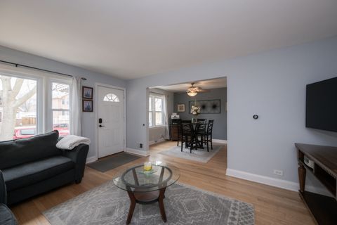 Tiny photo for 5049 N OAK PARK Avenue, Chicago, IL 60656 (MLS # 12597333)