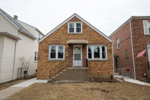 Photo of 5049 N OAK PARK Avenue, Chicago, IL 60656 (MLS # 12597333)
