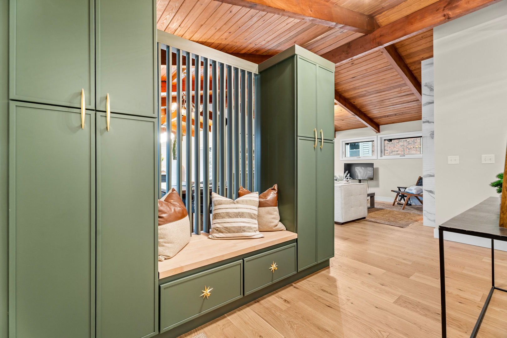 461 W Grantley Avenue