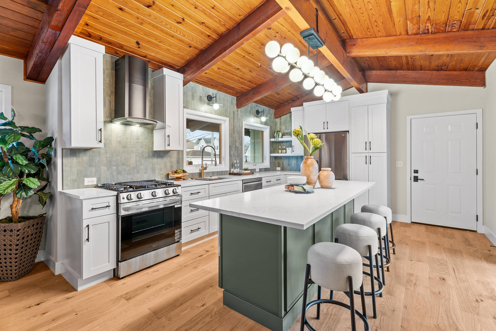 461 W Grantley Avenue