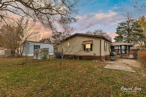 Tiny photo for 1425 N. Arthur Burch N Arthur Burch Dr Drive, Bourbonnais, IL 60914 (MLS # 12522846)