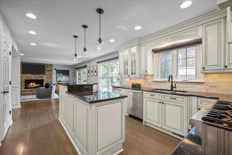 Tiny photo for 2705 Cherry Lane, Northbrook, IL 60062 (MLS # 12626422)