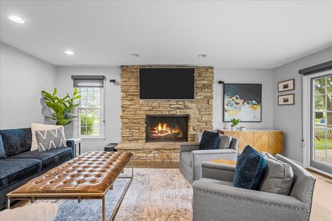 Tiny photo for 2705 Cherry Lane, Northbrook, IL 60062 (MLS # 12626422)