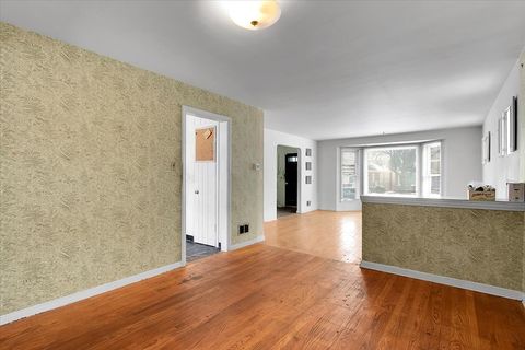 Tiny photo for 6226 N Springfield Avenue, Chicago, IL 60659 (MLS # 12549150)