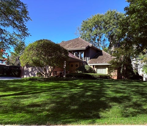 Tiny photo for 101 Ann Street, Clarendon Hills, IL 60514 (MLS # 12790346)