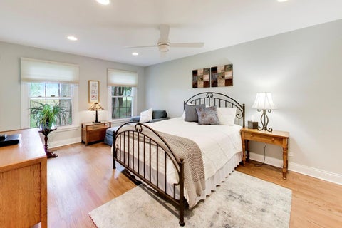 Tiny photo for 18 The Court Of Greenway Court, Northbrook, IL 60062 (MLS # 12769096)